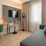 Hotel By Ihg 4*