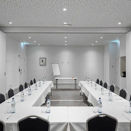 Ξενοδοχείο By Ihg 4*