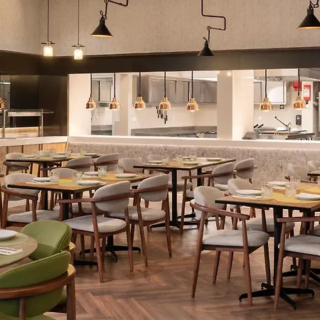 Ξενοδοχείο By Ihg 4*