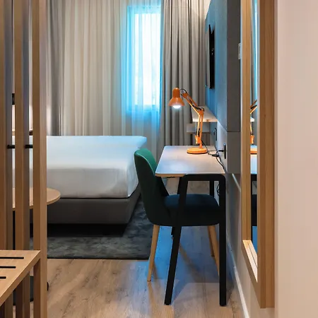 By Ihg Szálloda 4*