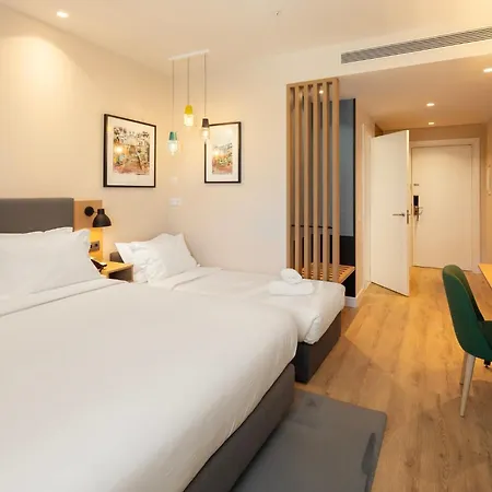מלון By Ihg