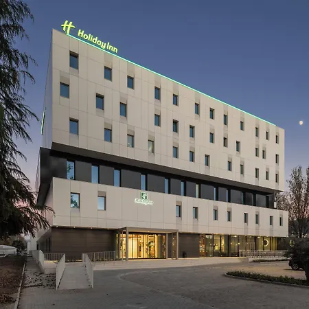 Hotel By Ihg